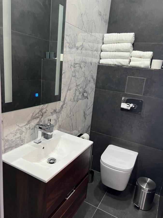 Cosy & Modern Top Floor 1-Bedroom Apartment St. Paul's Bay Exterior foto