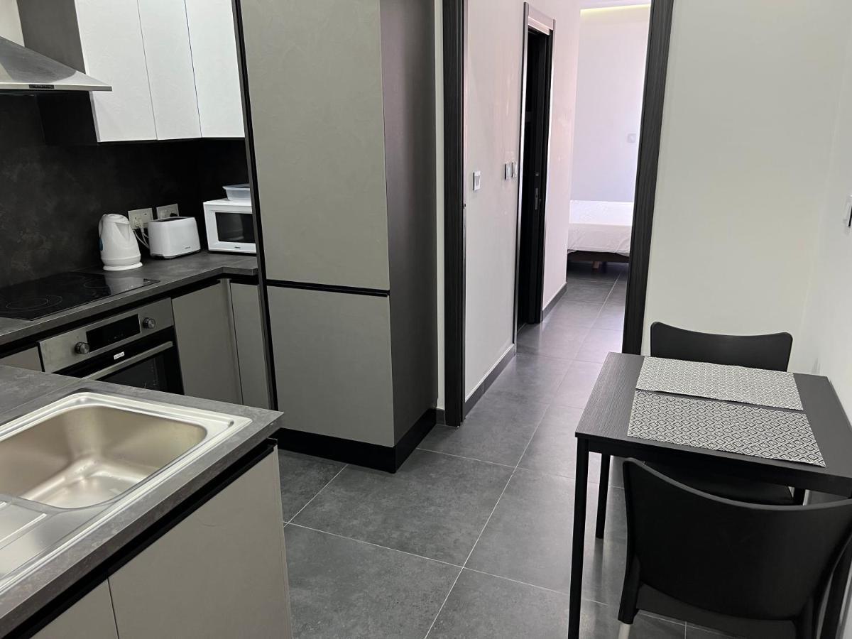 Cosy & Modern Top Floor 1-Bedroom Apartment St. Paul's Bay Exterior foto